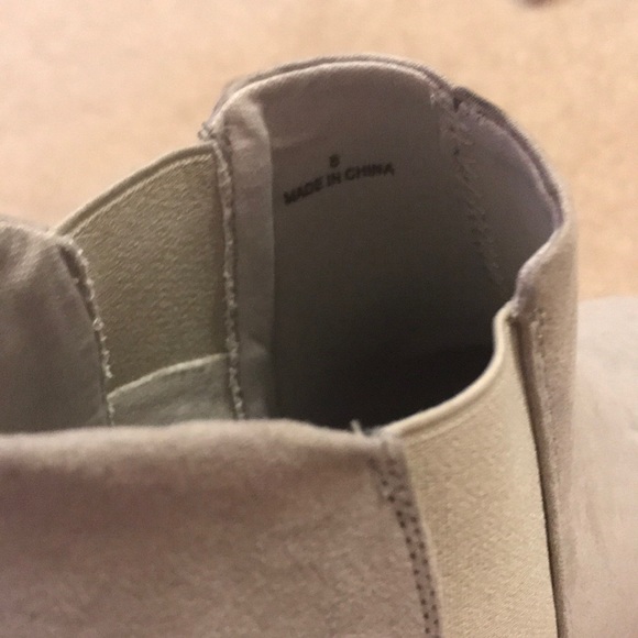 Grey boots with heel - Picture 4 of 5